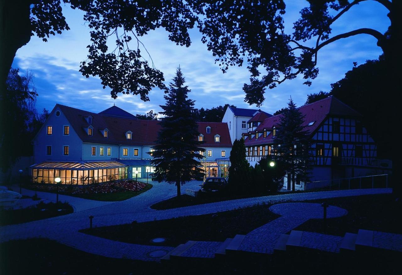 Hotel Schloss Schweinsburg Neukirchen-Pleiße Exterior foto