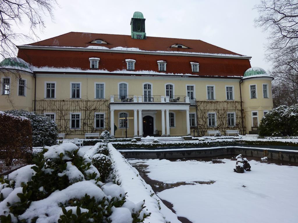 Hotel Schloss Schweinsburg Neukirchen-Pleiße Exterior foto